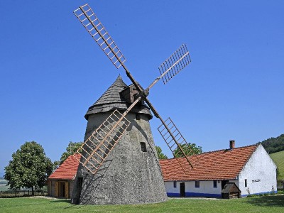 Fotografie - Větrný mlýn v Kuželově - národní kulturní památka